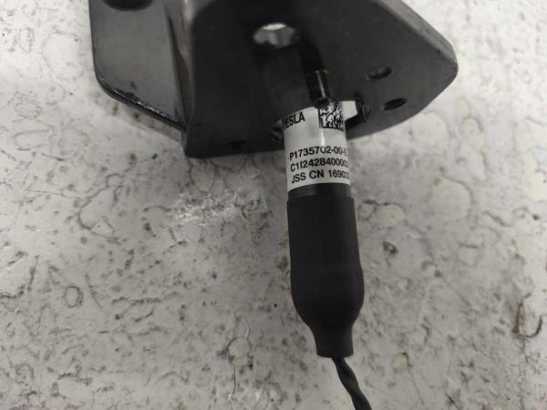 AIRBAG PIETON DROIT TESLA - Vue 2